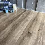 Кварцвиниловый SPC ламинат Lamiwood Quartzwood Q-17 Дуб Кросби