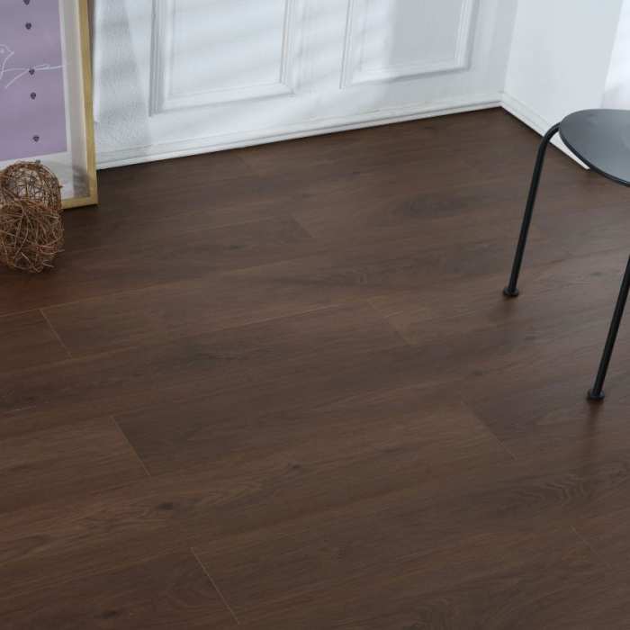 Ламинат Lamiwood Select 8 мм 820 Дуб Бурый №3